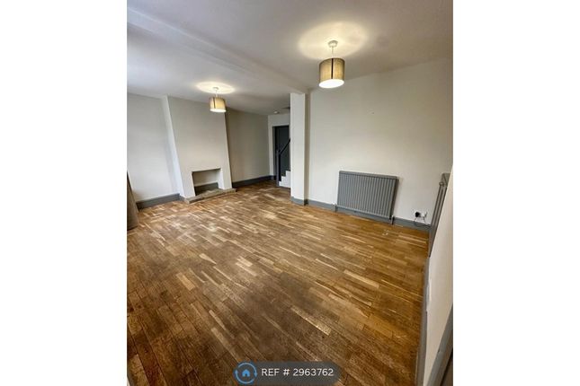 Hamilton Avenue, Cheam, Sutton photo 5