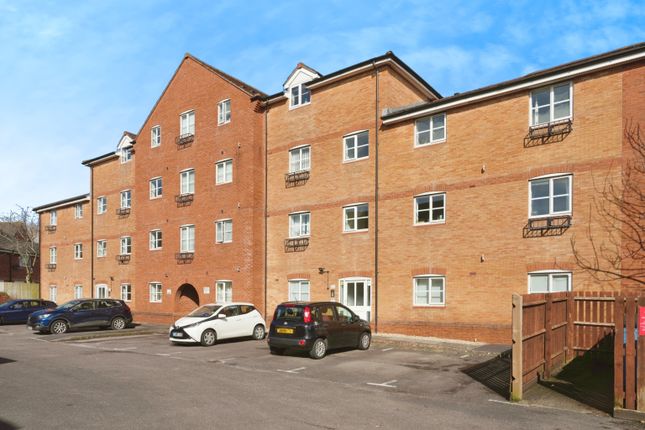 Flat for sale in Snowberry Close, Bristol, Avon