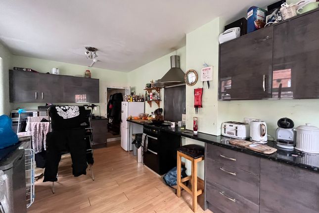 Terraced house to rent in Harrow Road, Westcotes, Leicester