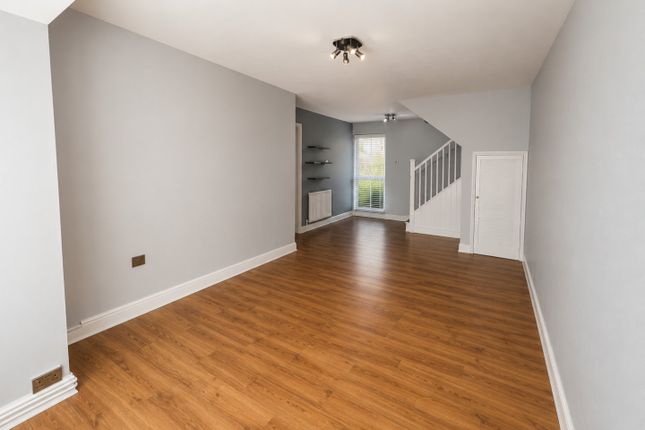 148, Longfield, Harlow photo 3
