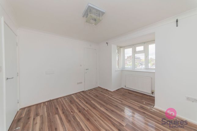Flat 3, Frinton Court, London photo 3