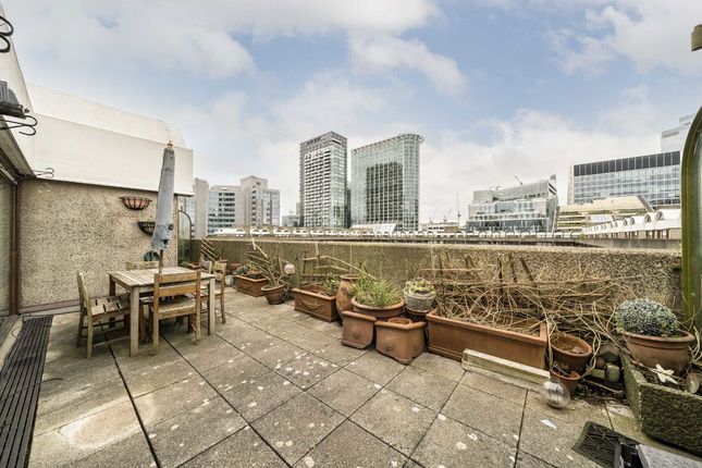 Flat for sale in Barbican, London