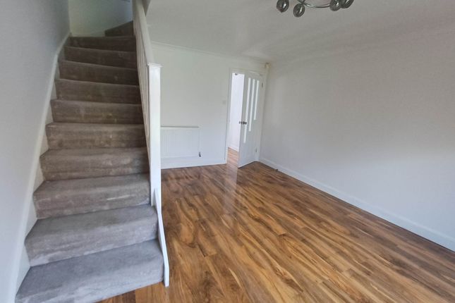 11, Troon Close, London photo 4