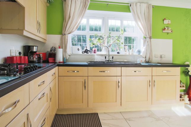 10, Low Farm Close, Driffield photo 2
