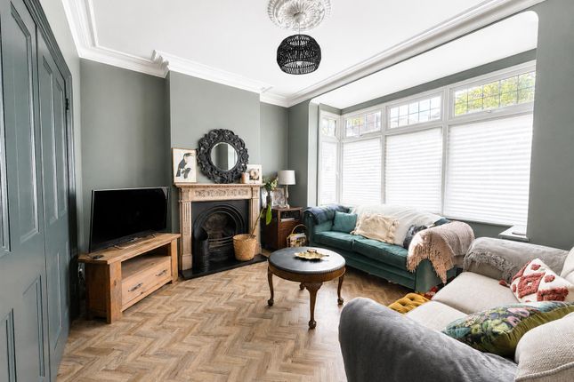 64, Gordon Road, Carshalton photo 4