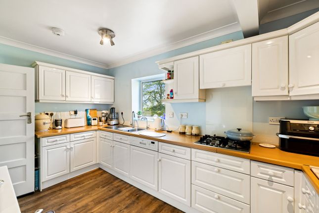 17, Whitfield Hill, Dover photo 3