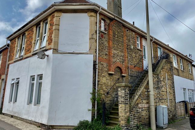 Thumbnail Flat to rent in South Road, Dover