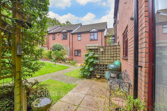 Woodland Mews, Elm Way, Heathfield photo 2