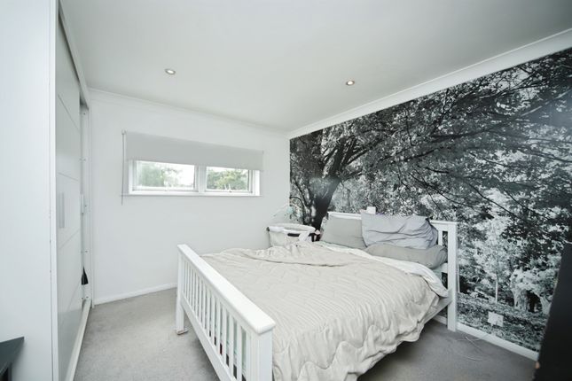 7, Heron Drive, Taunton photo 4