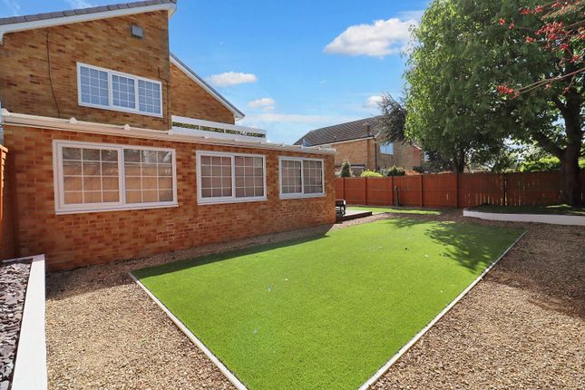 37, Raven Lane, Norton photo 3