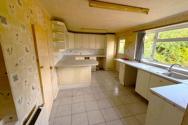 42, Wyles Road, Chatham photo 2