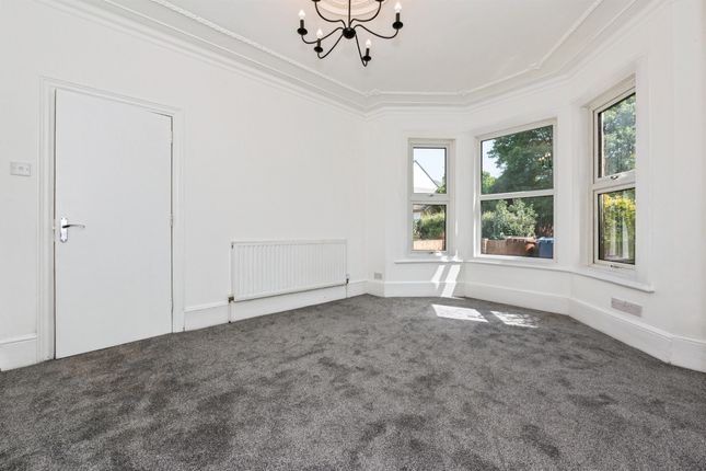 97, Orsett Road, GRAYS photo 2