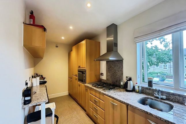 52, Cambridge photo 3