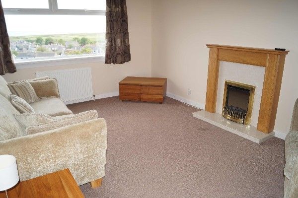 Thumbnail Flat to rent in Seaview Road, Aberdeen