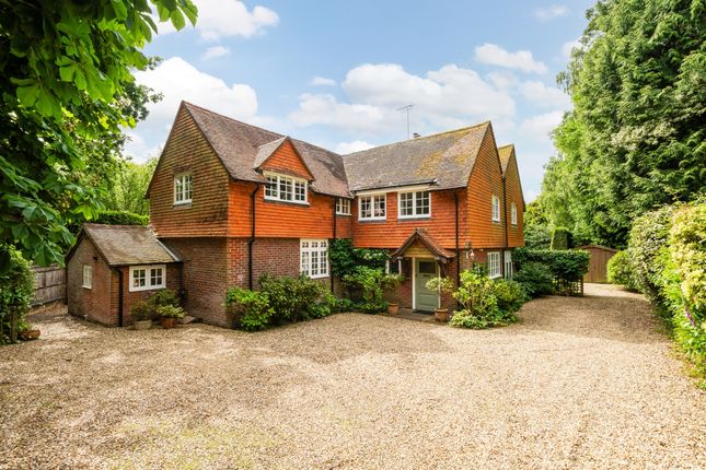 Thumbnail Cottage to rent in Three Gates Lane, Haslemere