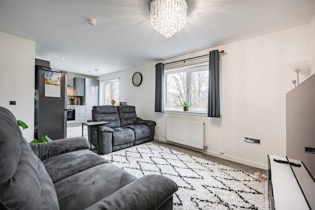 Flat 1/2, 212 Carmyle Avenue, Glasgow photo 3