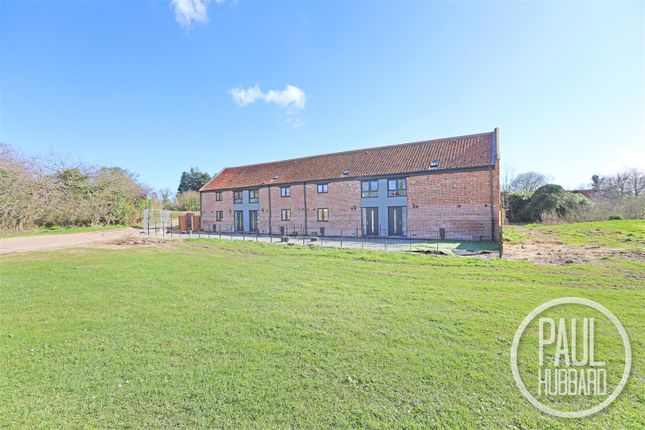 Thumbnail Barn conversion for sale in Beccles Road, Carlton Colville