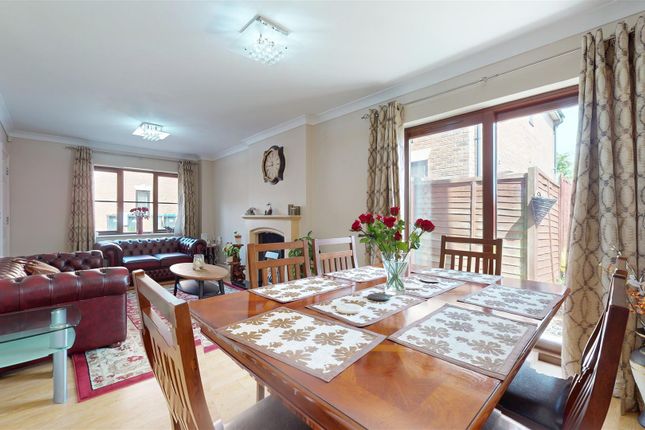 8, Earlshall Place, Milton Keynes photo 3