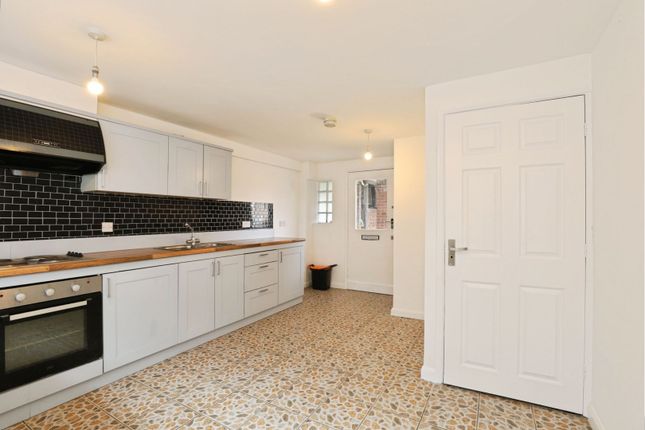 4, Harvest Court, Bourne photo 3