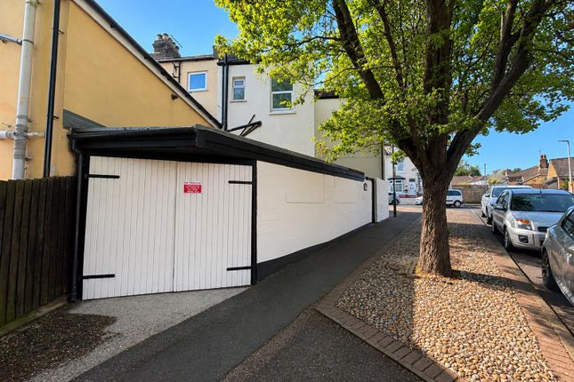 2, Charter Street, Gillingham photo 2