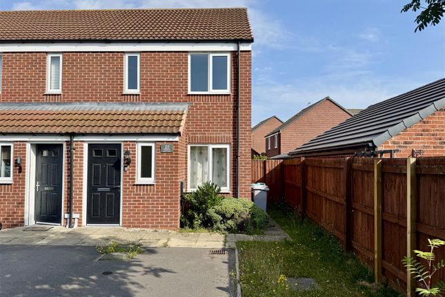 21, Skylark Way, Mansfield photo 2