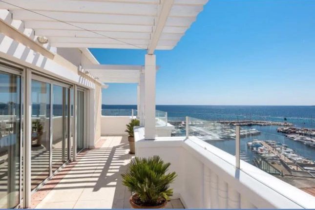 Property for sale in Cannes, Alpes-Maritimes, Provence-Alpes-Côte d`Azur, France
