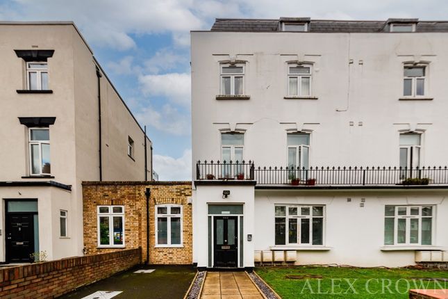 Thumbnail Flat for sale in Caledonian Road, London
