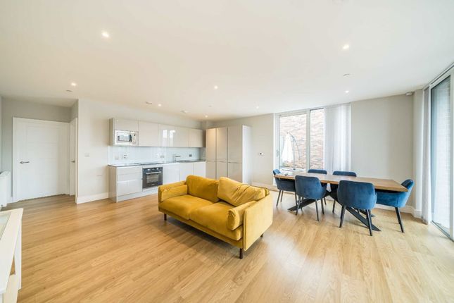 Thumbnail Flat to rent in Greyhound Parade, Wimbledon