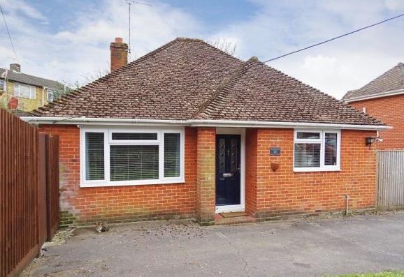 Thumbnail Bungalow for sale in West End, Southampton