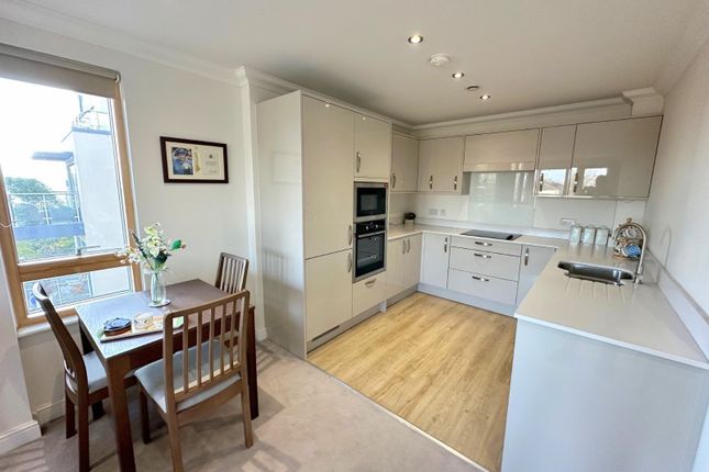 Apartment 41, Castleview Retirement,, Helston Lane, Berkshire photo 2