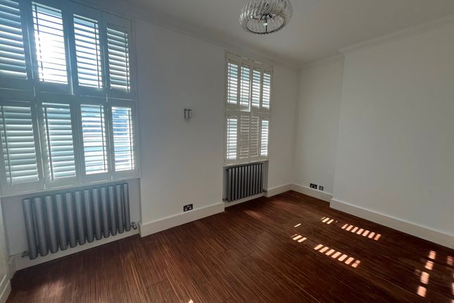46 Pembridge Road, London photo 5