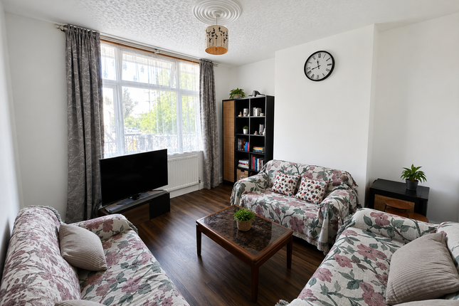 137 Walton Road, Woking photo 3