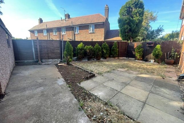 28 Sharpe Road, Grantham photo 4