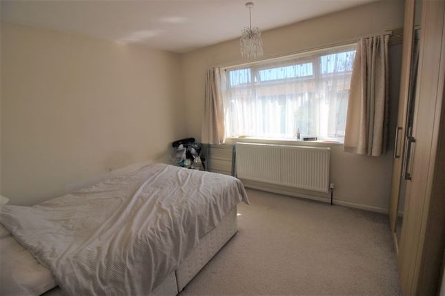 14, Scott Crescent, Harrow photo 5