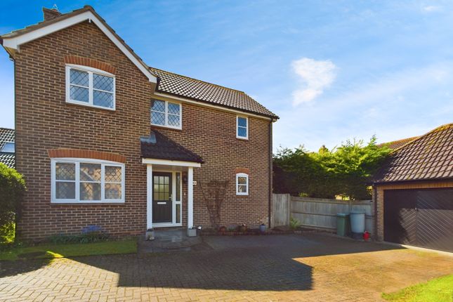 Thumbnail Detached house for sale in Sloughbrook Close, Horsham