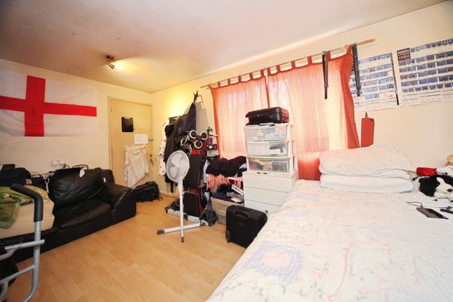 55, Repton Close, Luton photo 3