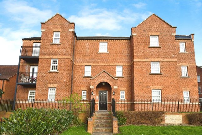 Thumbnail Flat to rent in Fulmen Close, Lincoln, Lincolnshire