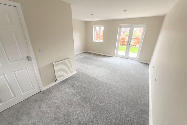 24, Brandon Walk, Sutton in Ashfield photo 3