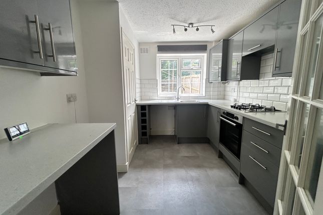 16, Burton Close, LEICESTER photo 3