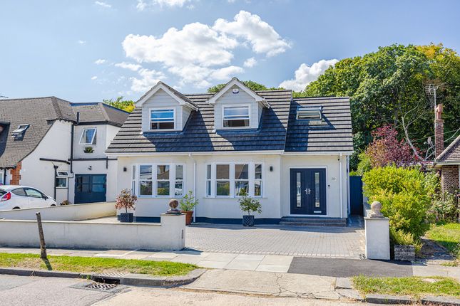 96, Woodside, Leigh-on-sea photo 3
