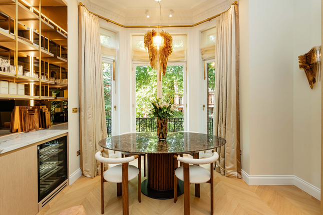 10, Sloane Gardens, London photo 5