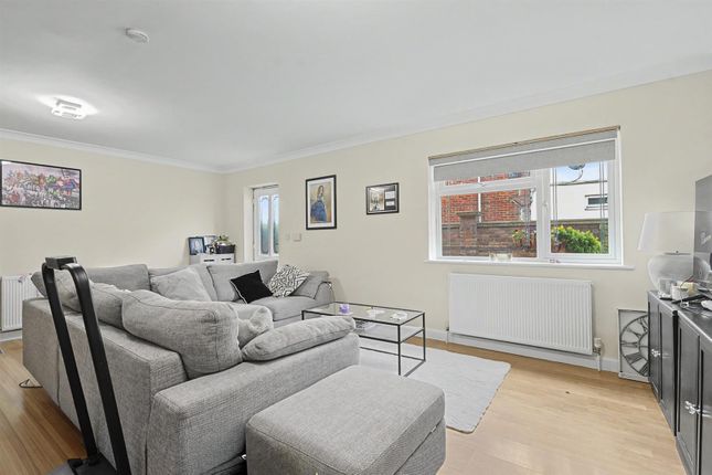 137B, Ferry Road, Hockley photo 3