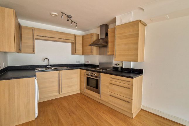 Flat to rent in Aurora Court, Romulus Road, Gravesend, Kent