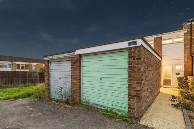 8 Sarum Place, Hemel Hempstead, Hertfordshire photo 3