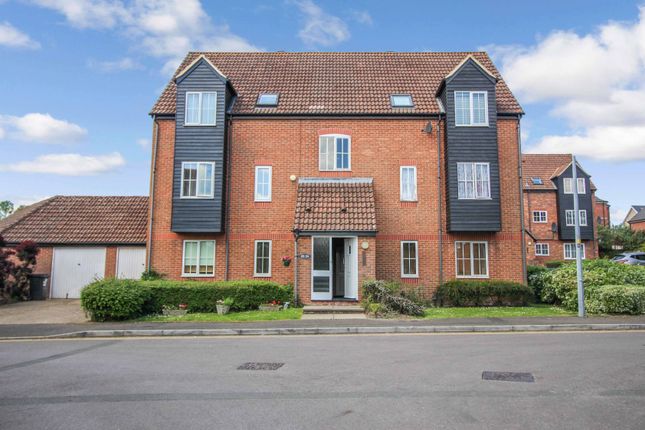 Thumbnail Flat to rent in Dewell Mews, Old Town, Swindon