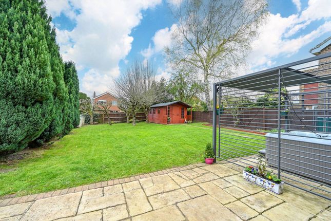 Thumbnail Property for sale in Wykeham Road, Merrow, Guildford