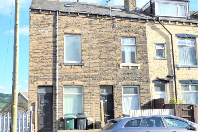 3 bed flat to rent in Devonshire Street West, Keighley BD21