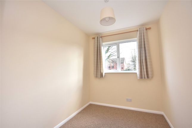 Semi-detached house to rent in Beaconsfield Road, Aylesbury