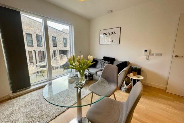 Flat 04, 27, Lockgate Mews, Manchester photo 3