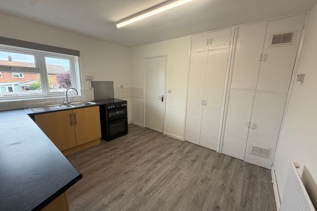 19, Peterborough photo 3